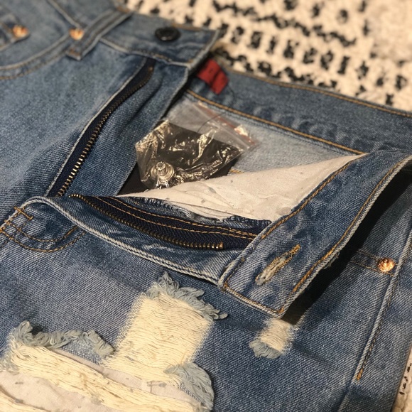 SIGNATURE8 | NWT high waisted jean shorts - Picture 4 of 7